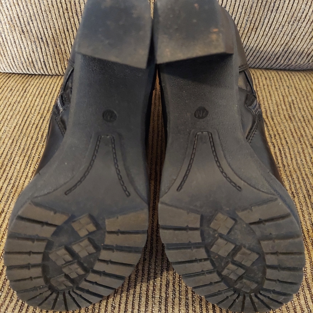 Guess Boots - Picture 6 of 9